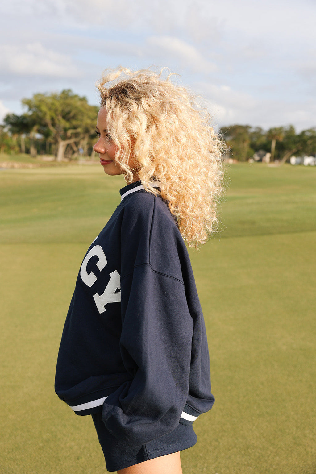 Fancy Oversized Mockneck - Deep Navy/White Outline