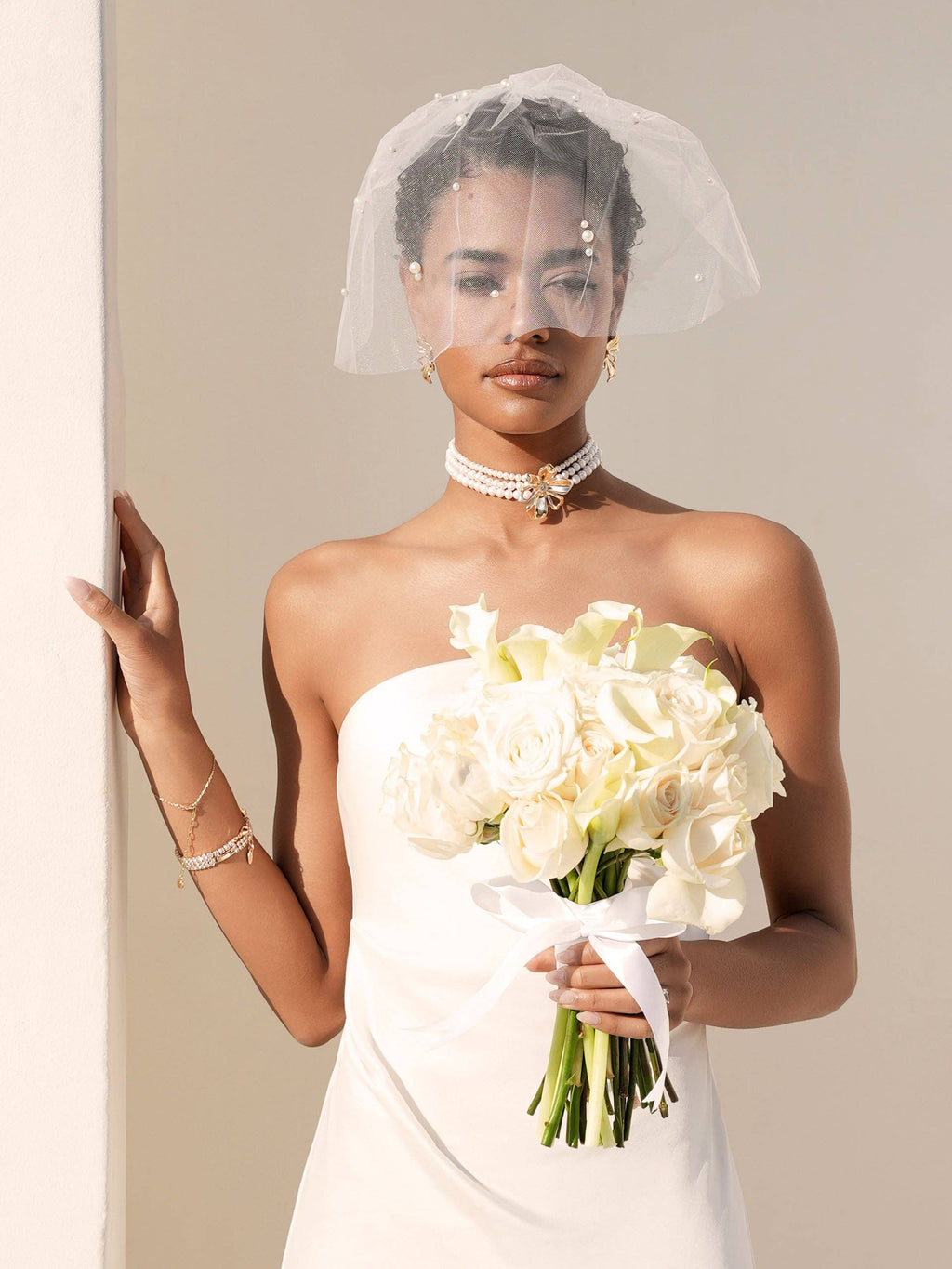 Pearl Petals Choker: Pearl with 18k Gold Plating