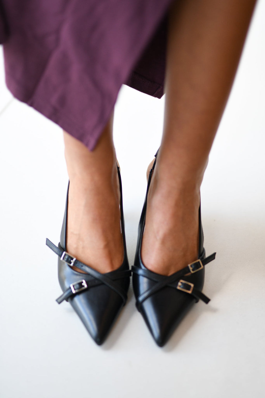 Erya Pointed Toe Singblack Heel - Black