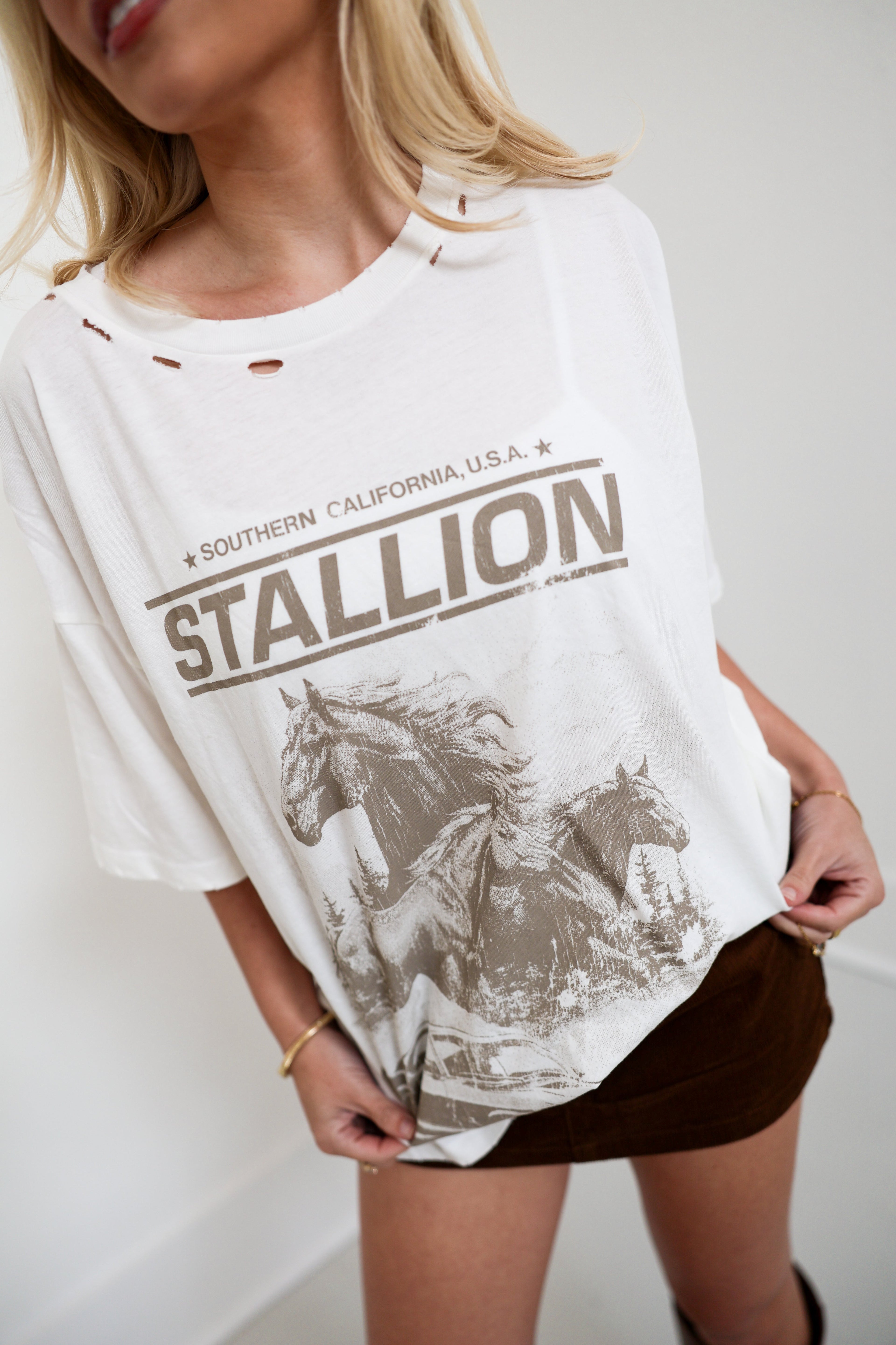 Southern California Stallion Distress Graphic Tee - Ivory