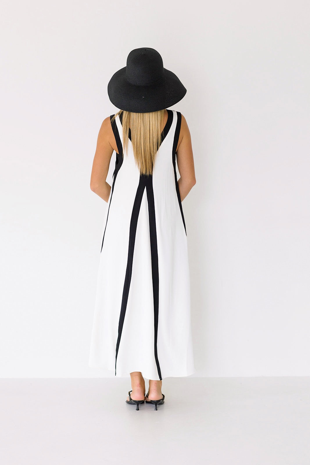 Ember Color Block Maxi Dress - White/Black