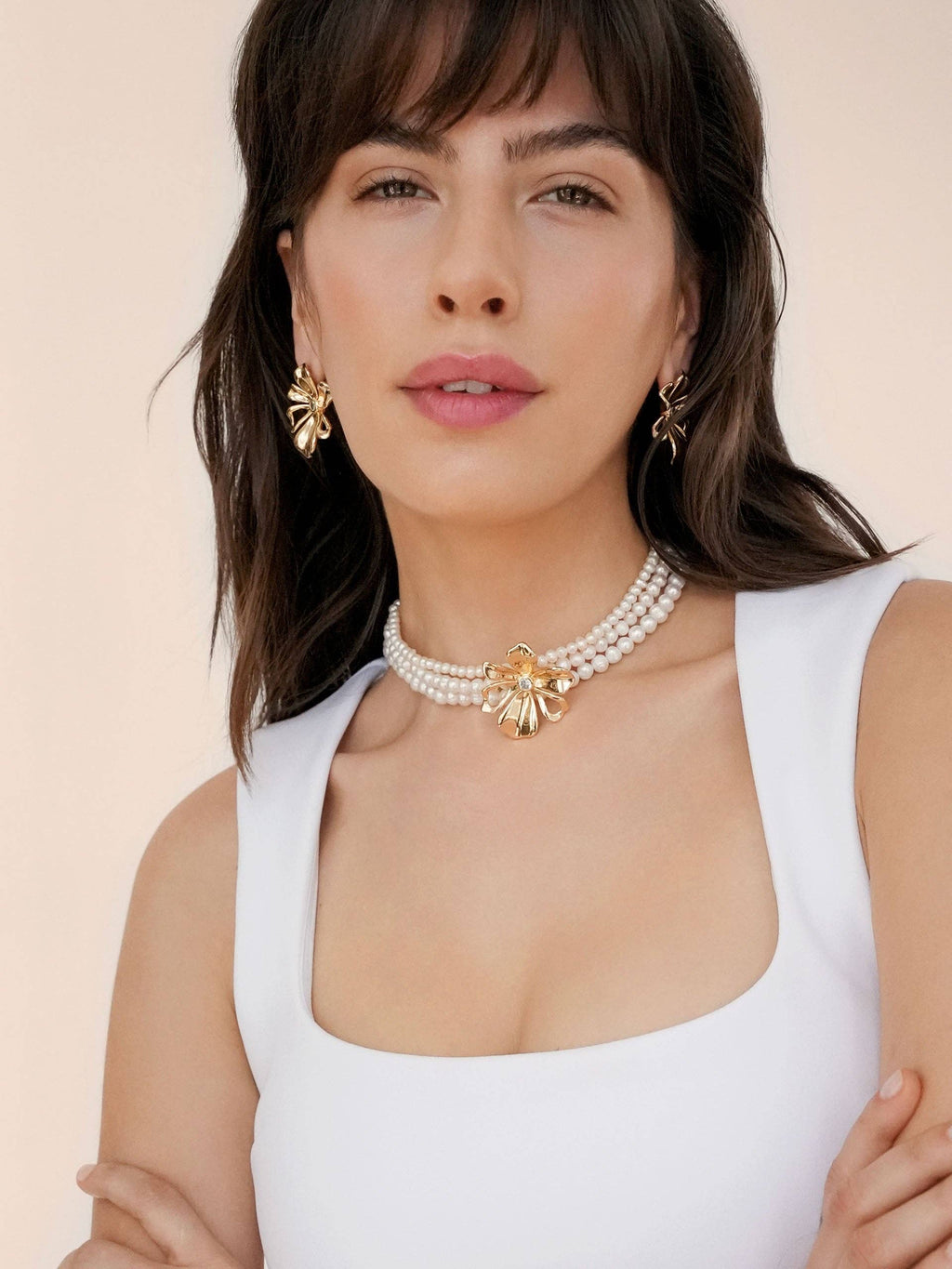 Pearl Petals Choker: Pearl with 18k Gold Plating