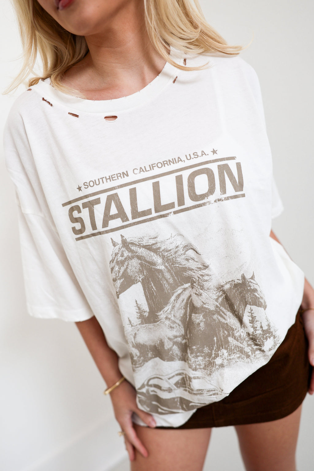 Southern California Stallion Distress Graphic Tee - Ivory