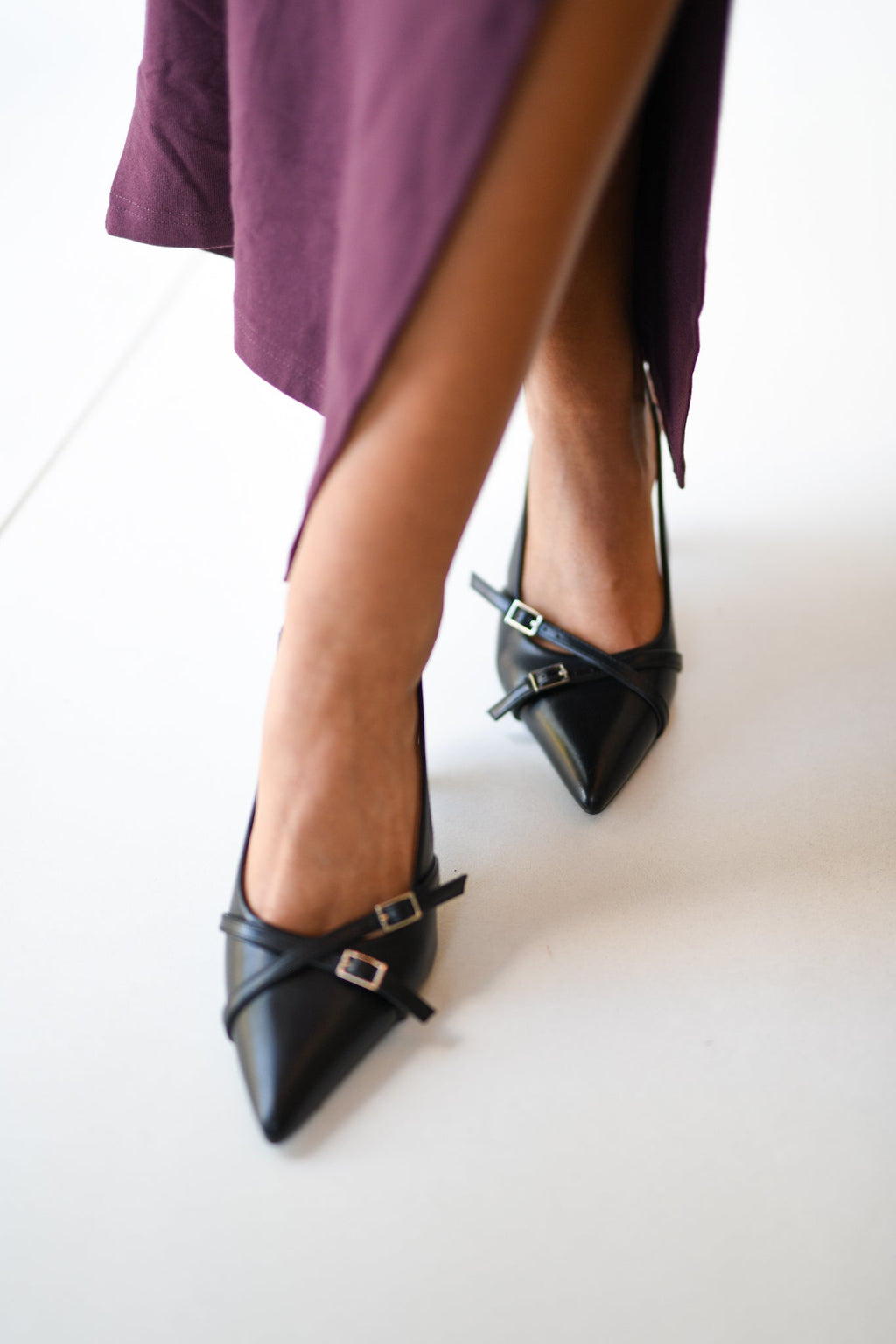 Erya Pointed Toe Singblack Heel - Black