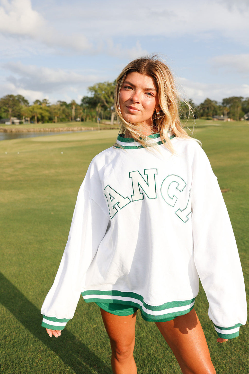 Fancy Oversized Mockneck - Tee White/Green Outline