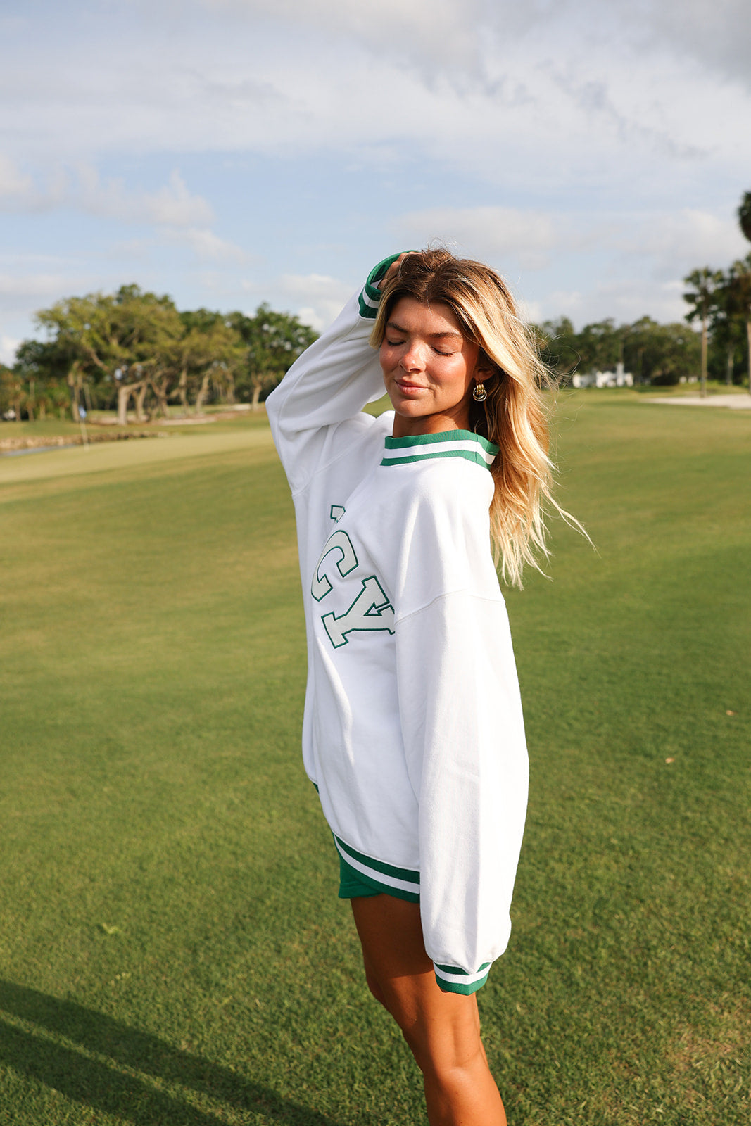 Fancy Oversized Mockneck - Tee White/Green Outline