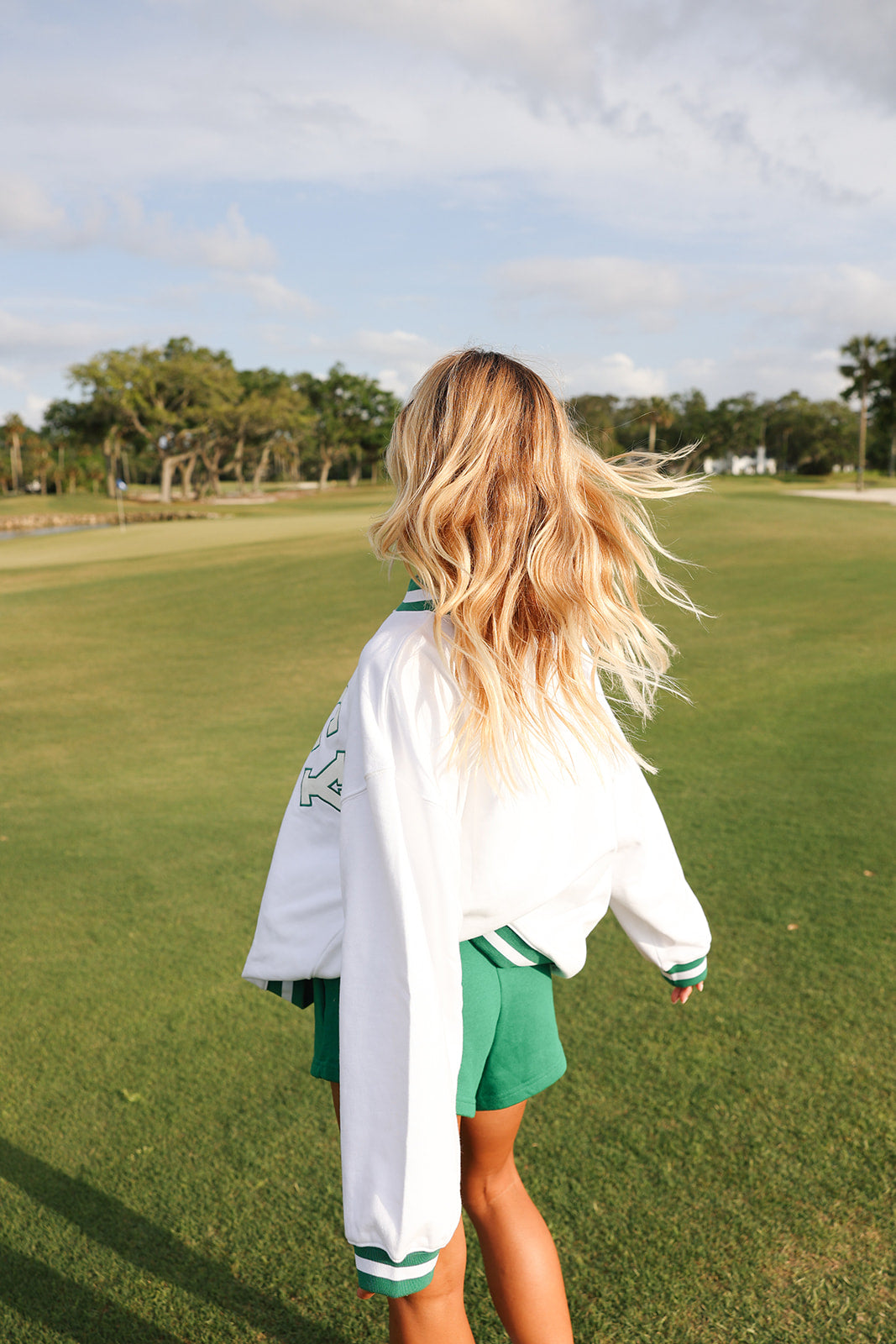 Fancy Oversized Mockneck - Tee White/Green Outline