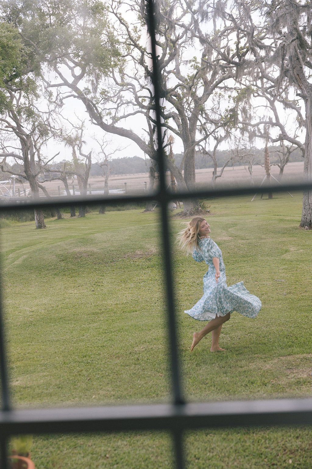 Gabbie Puff Sleeve Midi Dress - White/Blue