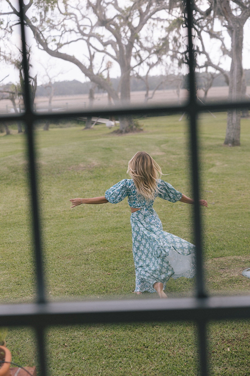 Gabbie Puff Sleeve Midi Dress - White/Blue