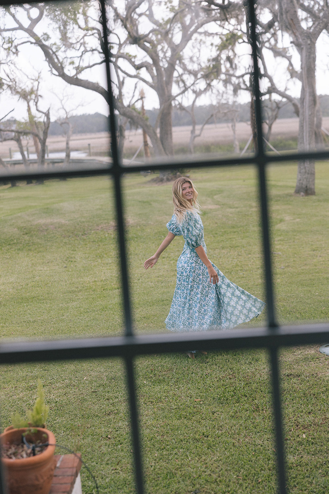 Gabbie Puff Sleeve Midi Dress - White/Blue