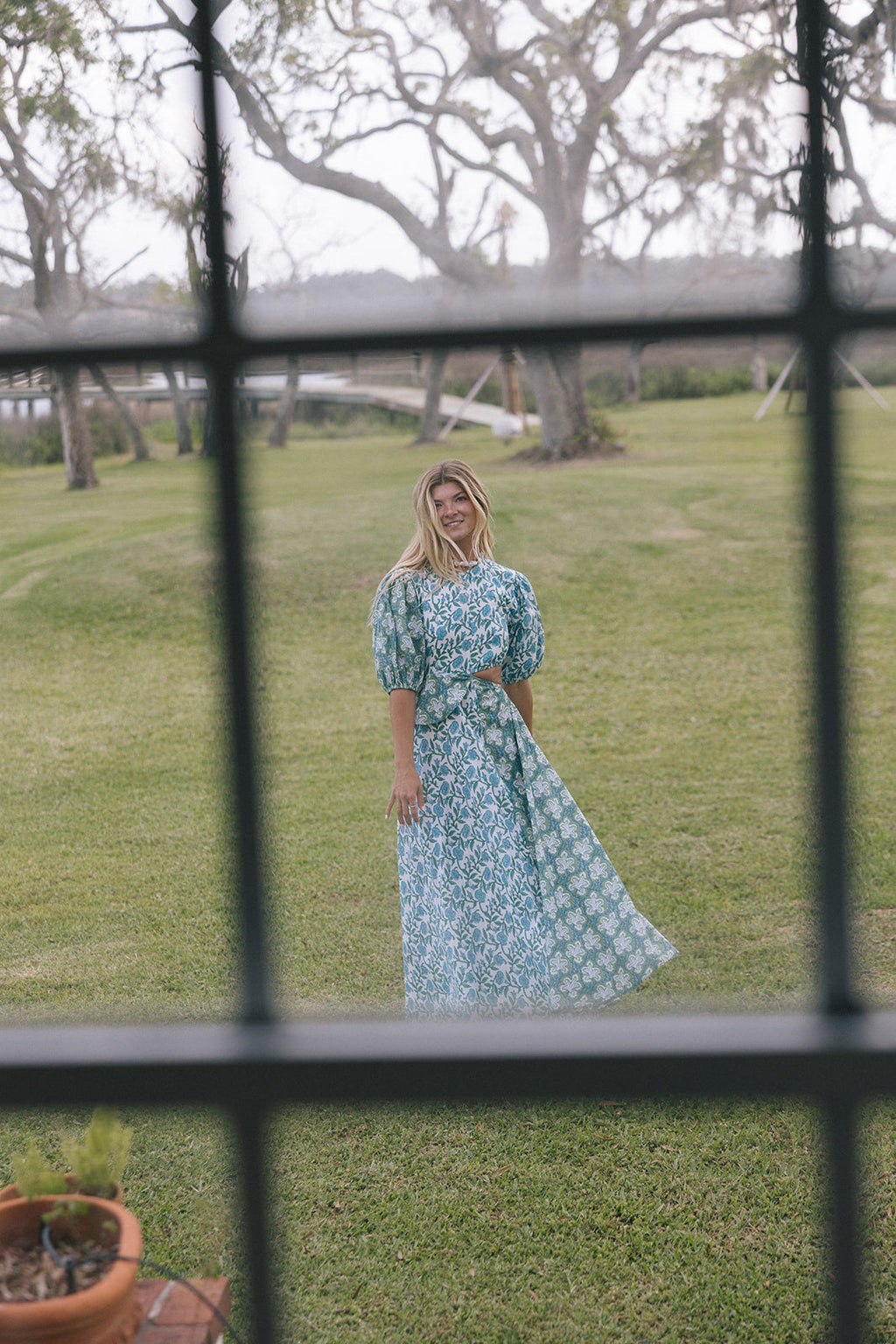 Gabbie Puff Sleeve Midi Dress - White/Blue