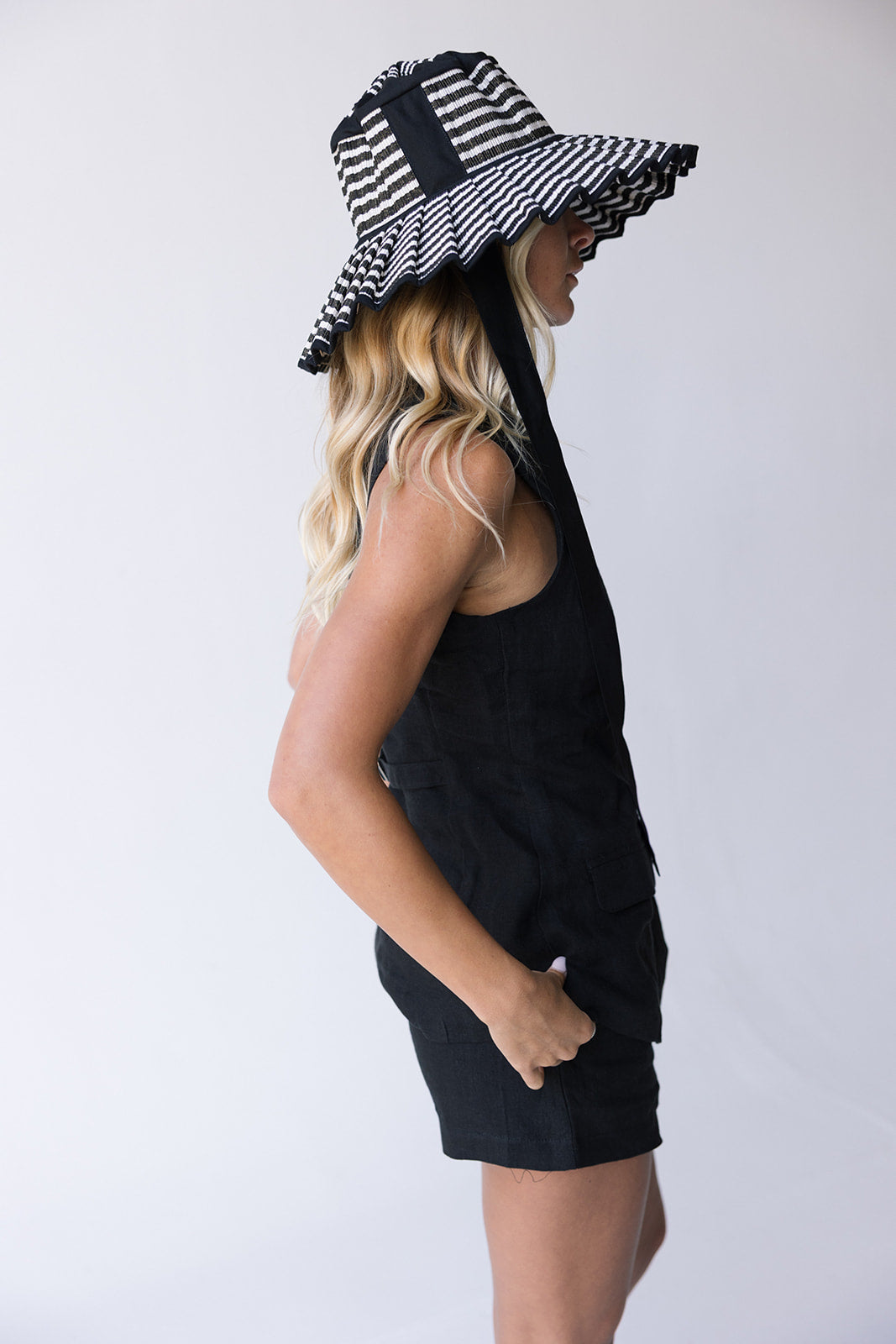 Georgia Linen Shorts - Black