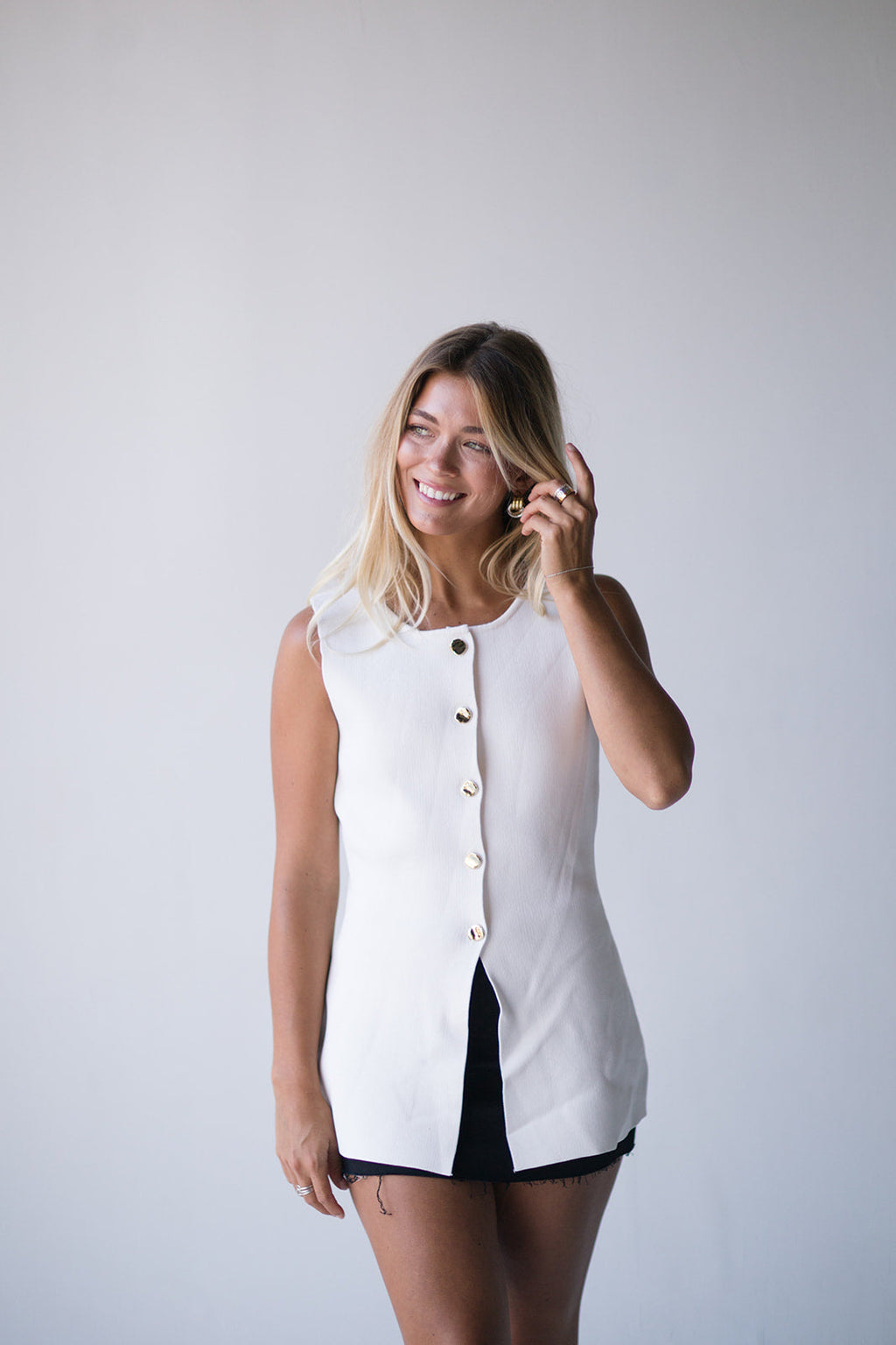Esme Sleeveless Button Down Top - Off White