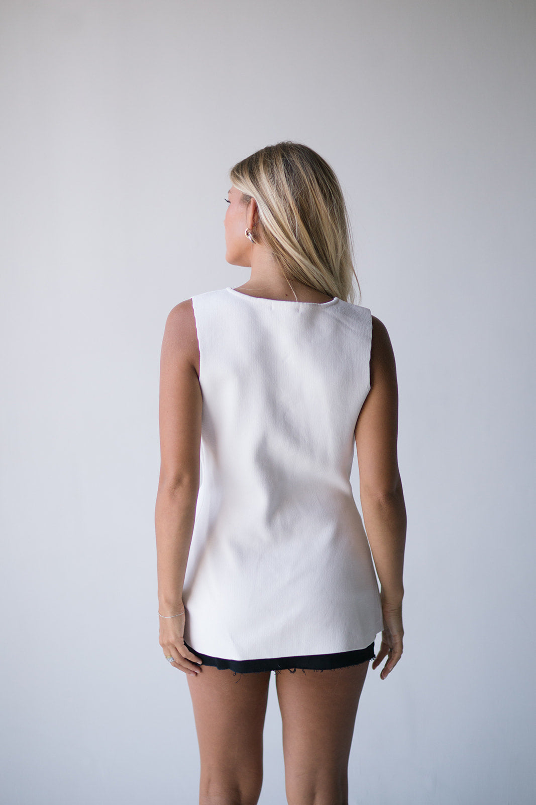 Esme Sleeveless Button Down Top - Off White