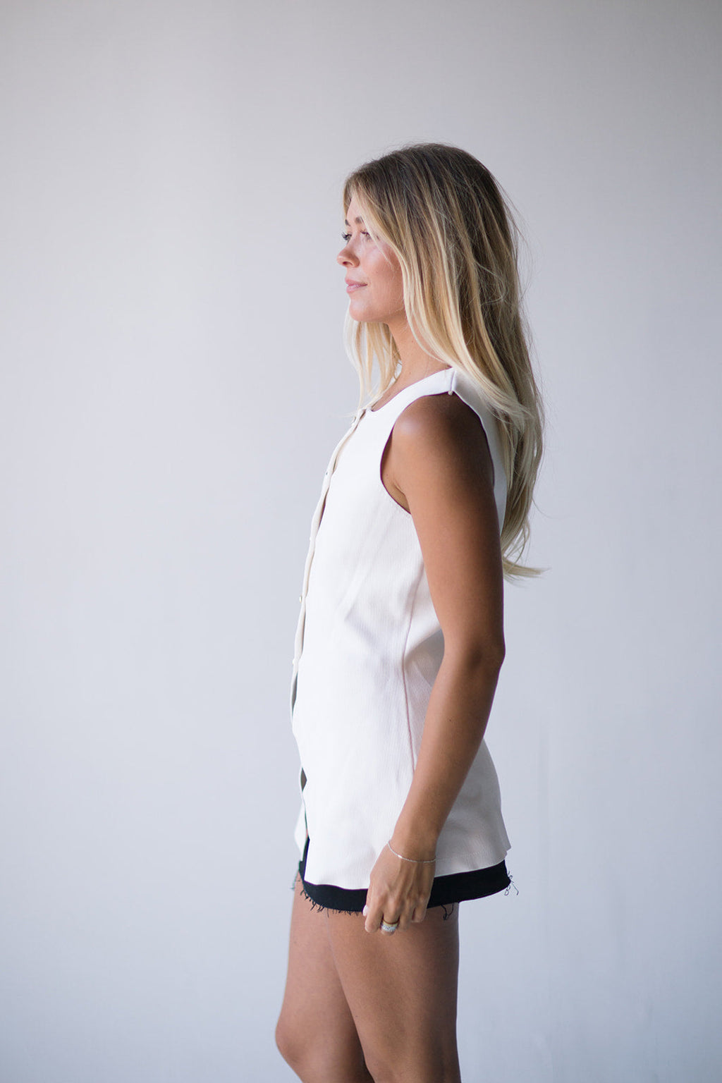 Esme Sleeveless Button Down Top - Off White