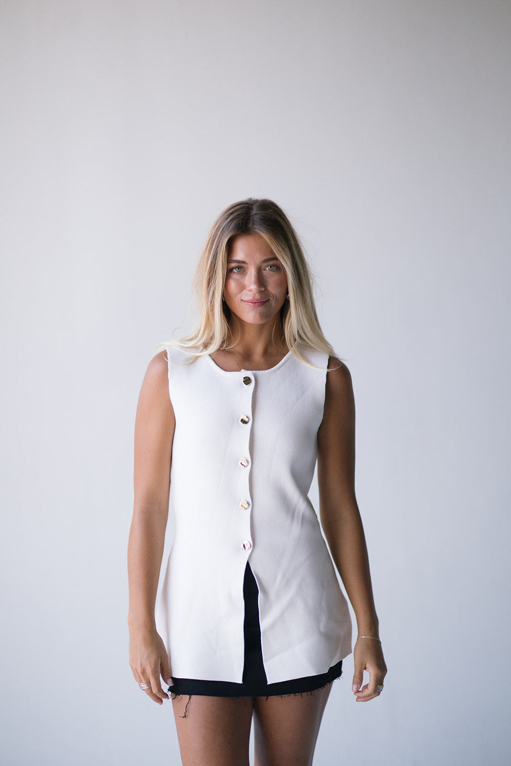 Esme Sleeveless Button Down Top - Off White